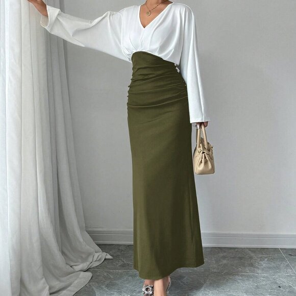 Army Green Elegant Women's V-Neck Long Sleeve Fitted Dress - Picture 6 of 6